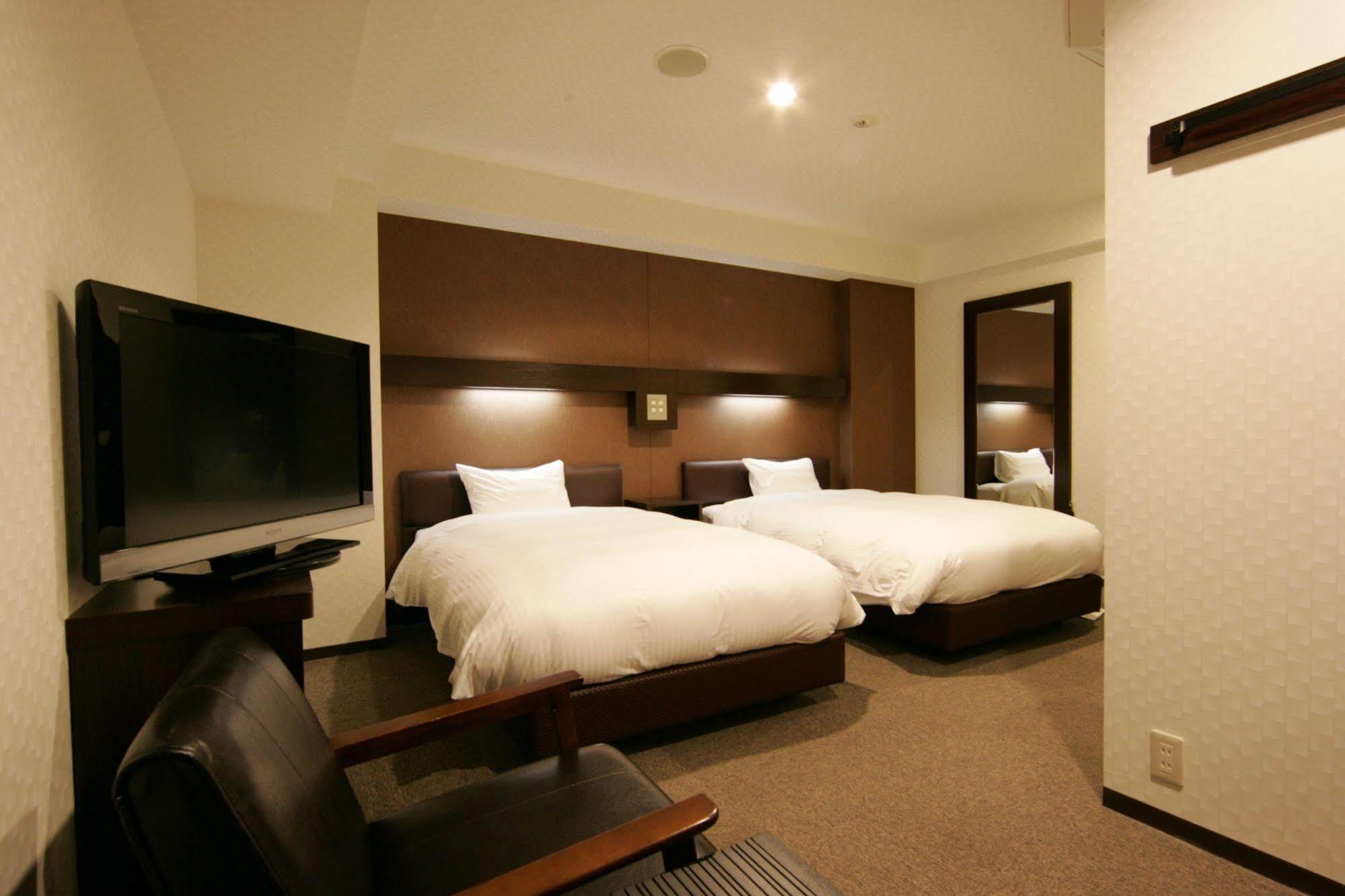 Green Rich Hotel Osaka Airport Ikeda (Osaka) Exterior foto